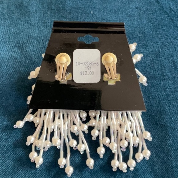 90s Vintage pearl burst earrings - Picture 3 of 8